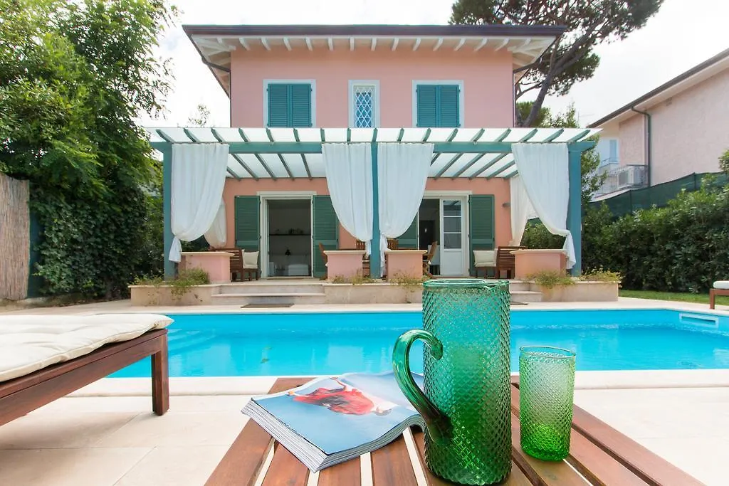Il Rifugio Villa Marina di Pietrasanta 0*,  Italy